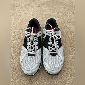 Nike Men’s Lunarlon Gym Shoes Color Gray & Black Size 11